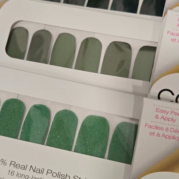 Color Street 6 pack of press on Green nail designs - Picture 7 of 9